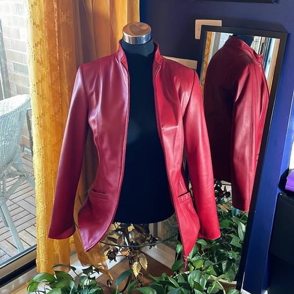 Danier Italian Leather Lamb’s skin jacket - Picture 3 of 10